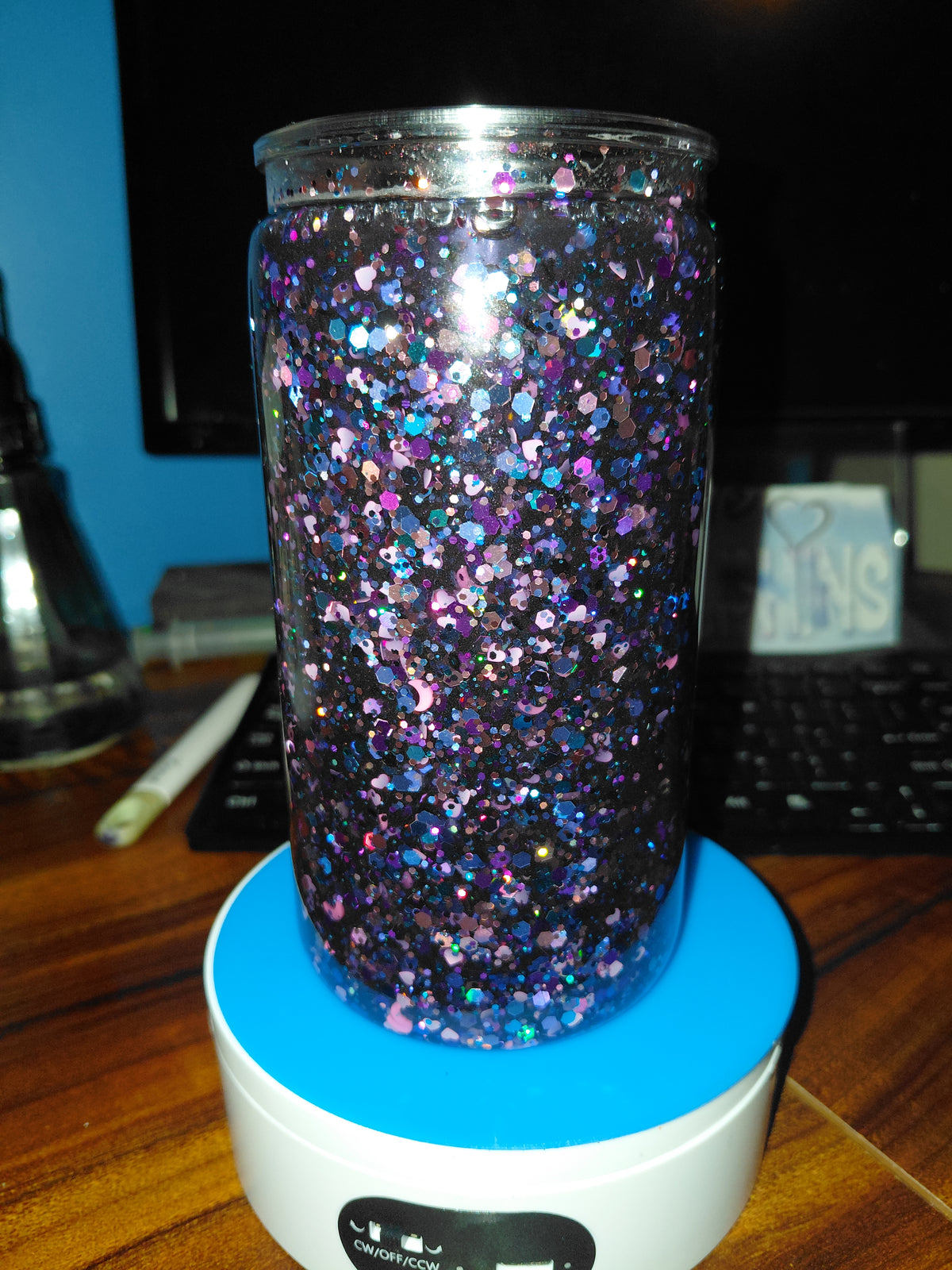 16oz suspended snowglobe