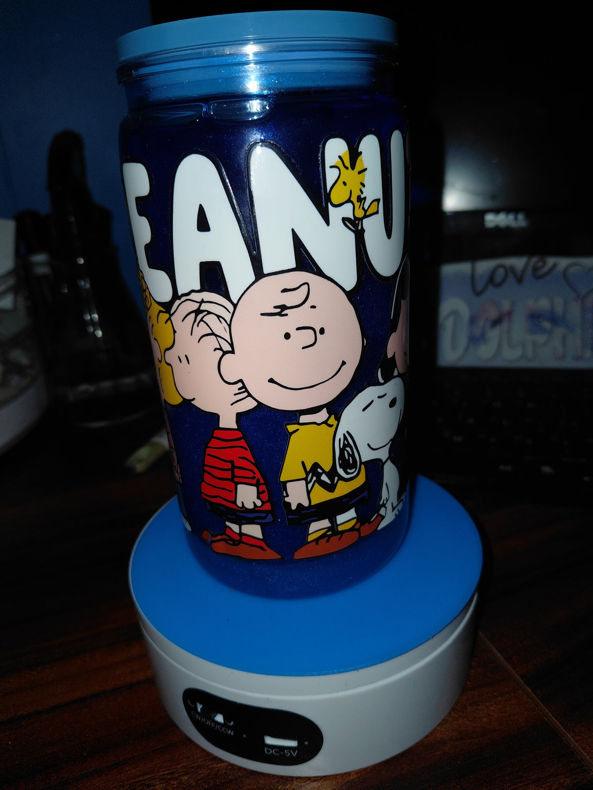 26oz peanuts snowglobe
