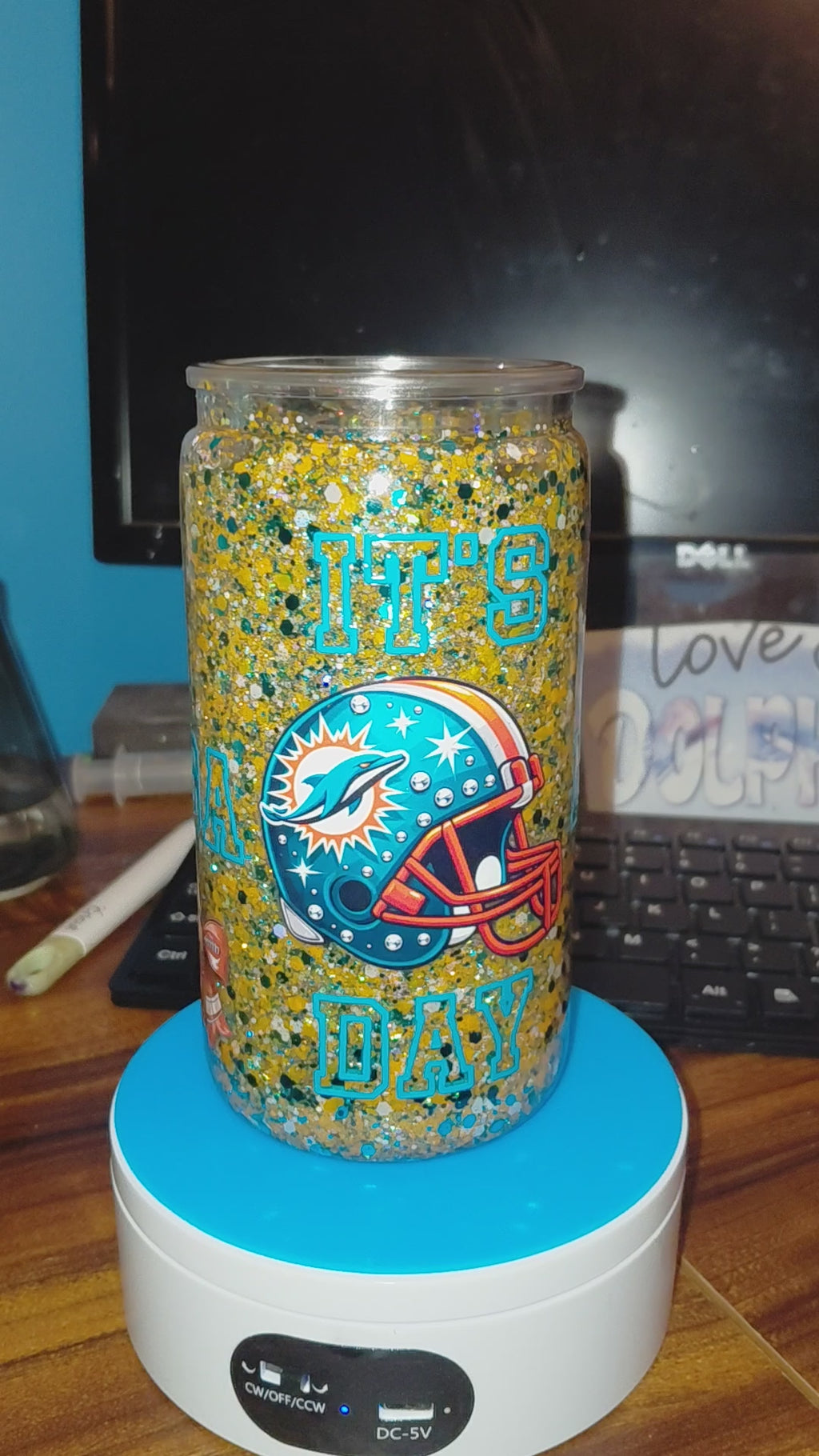 16oz dolphins suspended snowglobe tumbler